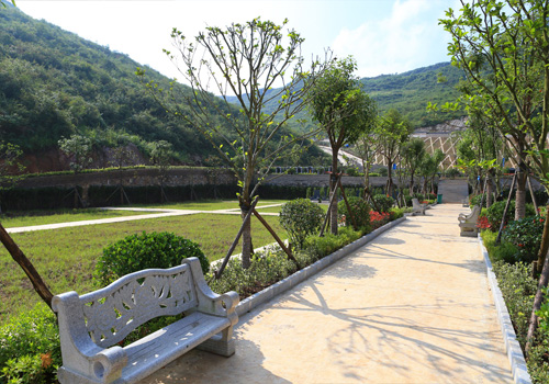 贵州六枝仙鹤山生态陵园