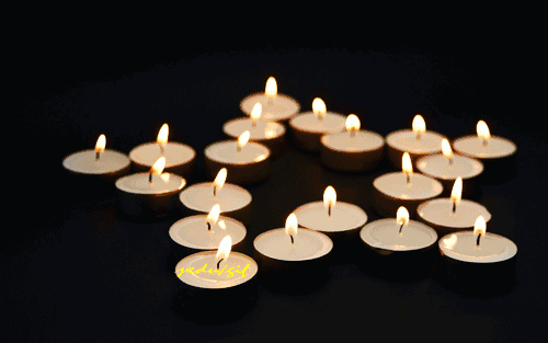 月13日晚上7:00 侵华日军南京大屠杀遇难同胞纪念馆举行"烛光祭"活动